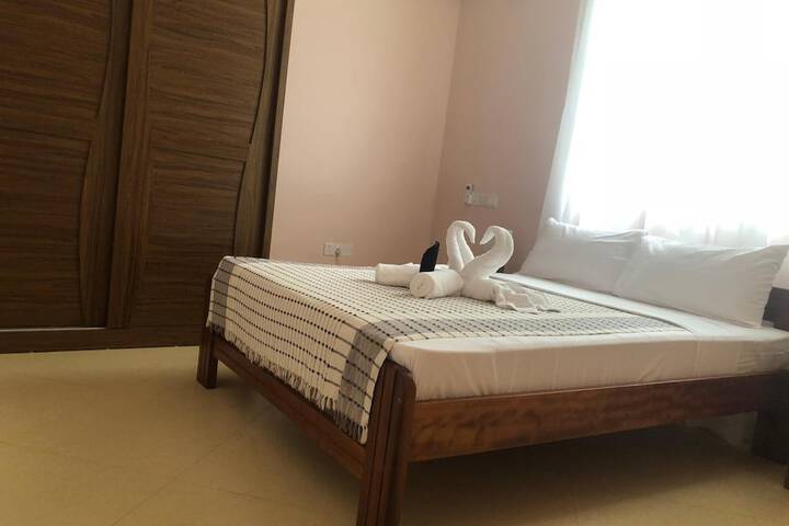 Room 6 of 32