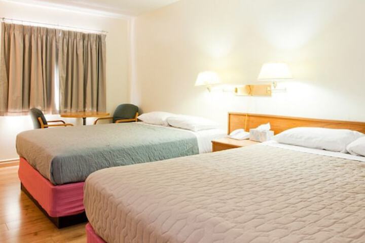 Room 4 of 32