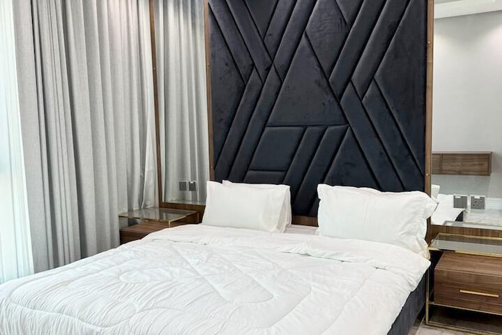 Room 10 of 42
