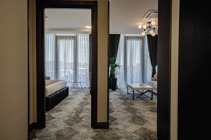 Room 15 of 68