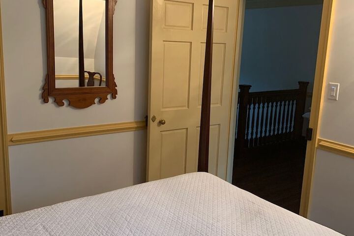 Room 10 of 30