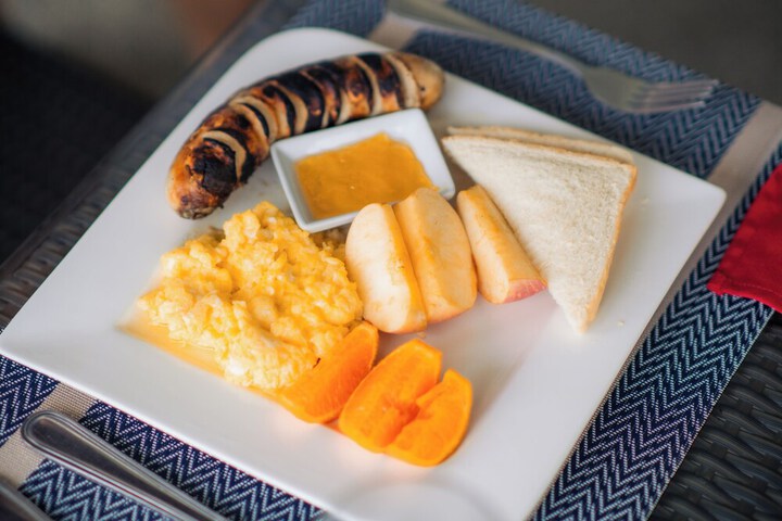 Breakfast/Coffee Service 60 of 85