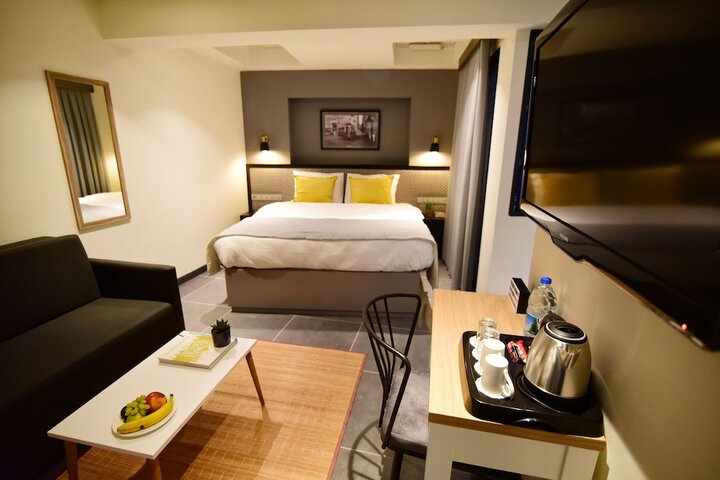 Room 4 of 22