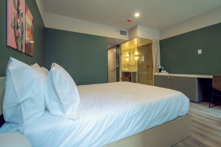 Room 14 of 29