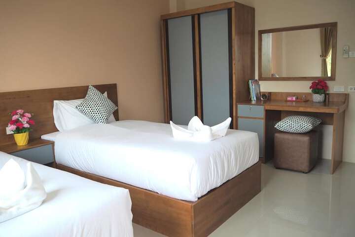 Room 9 of 20