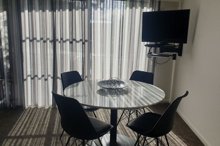 Room 27 of 54