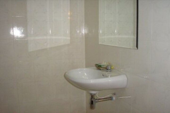 Room 2 of 23