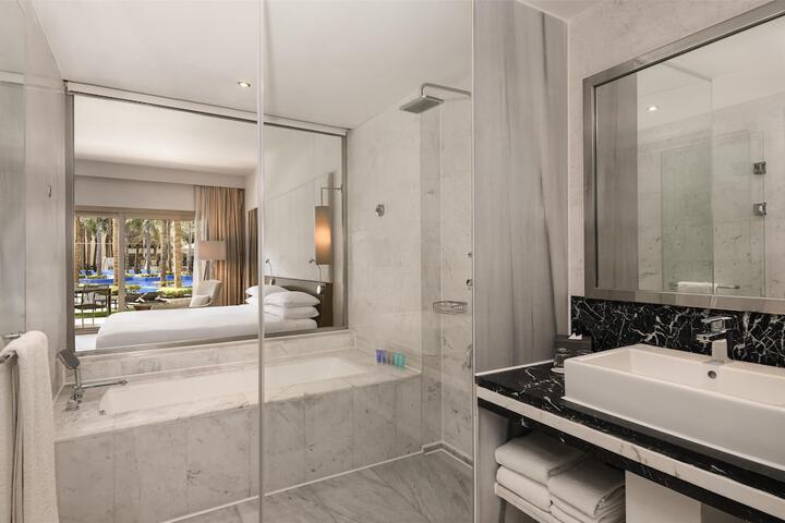 Room 70 of 154