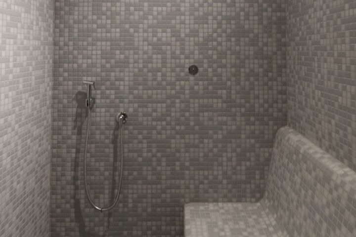 Room 13 of 60