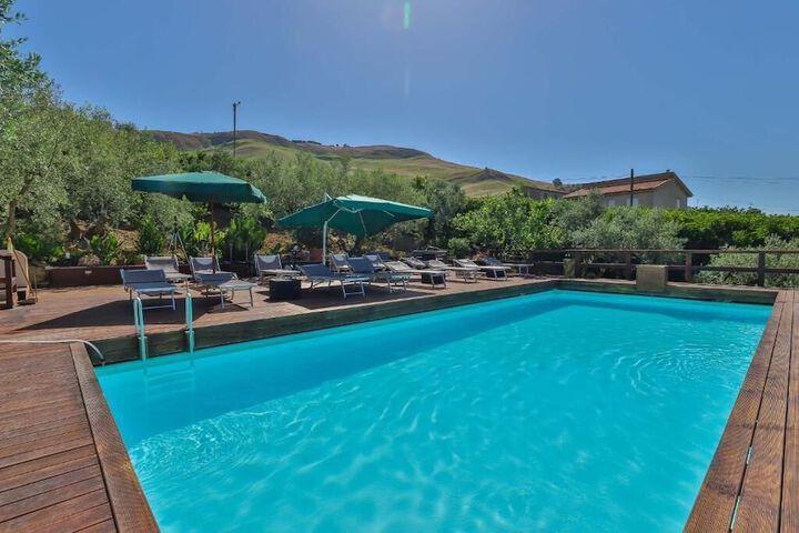 Pool 12 of 41