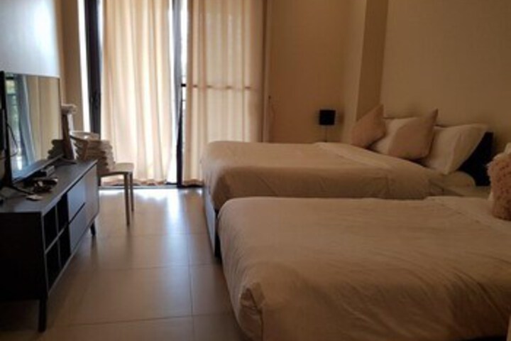 Room 40 of 42