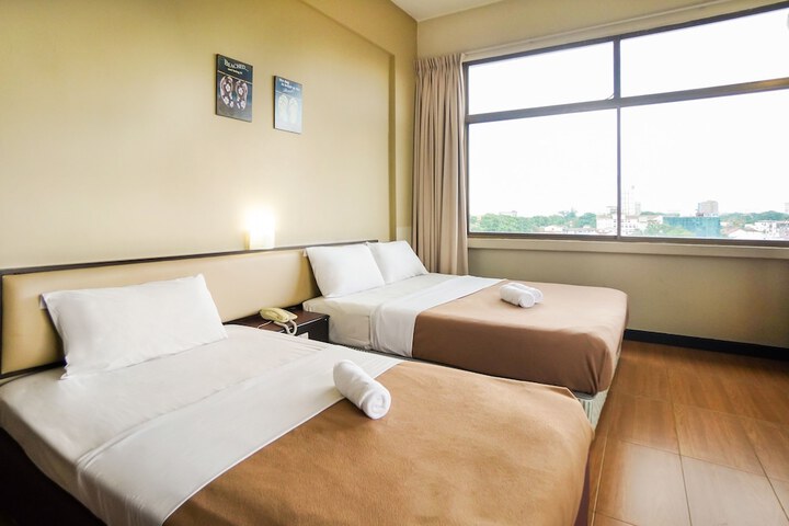 Room 13 of 45