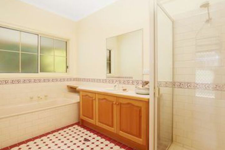 Room 2 of 17
