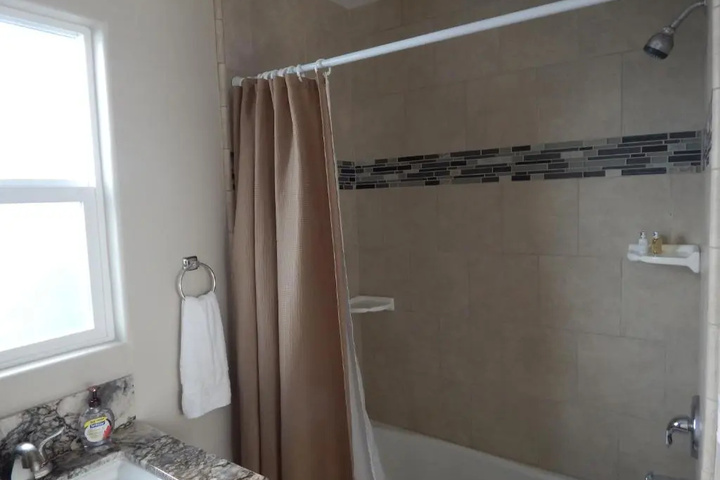 Room 7 of 13
