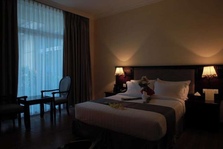 Room 7 of 36