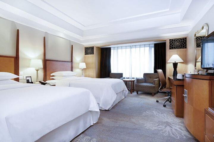 Room 10 of 77