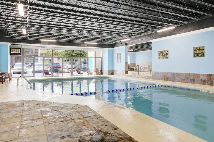 Pool Hotel