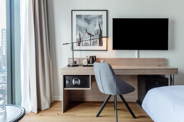 Room 40 of 108