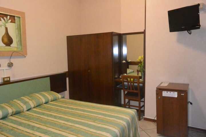 Room 7 of 52