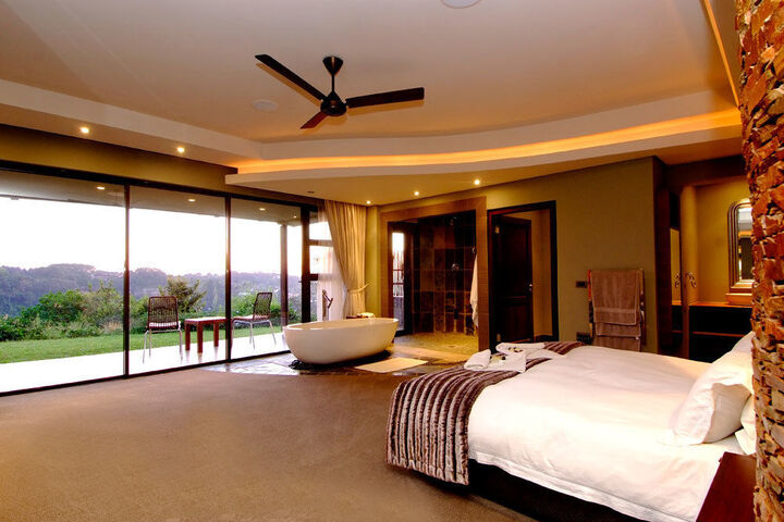 Room 3 of 25