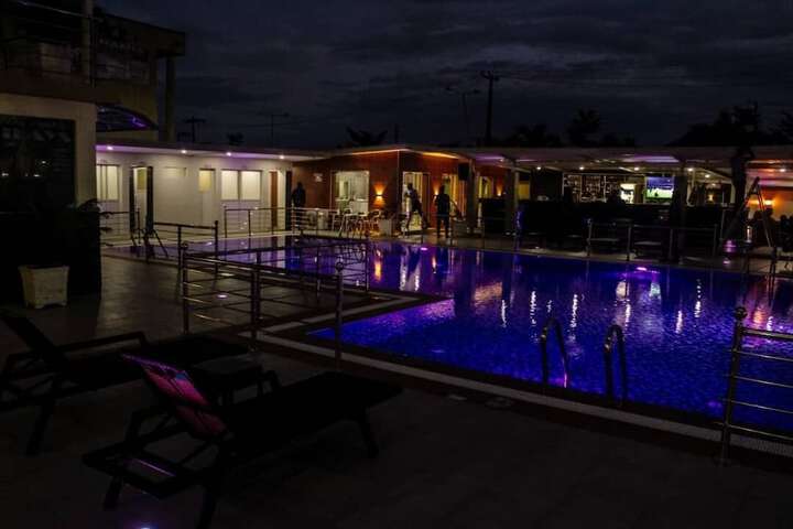 Pool 53 of 81