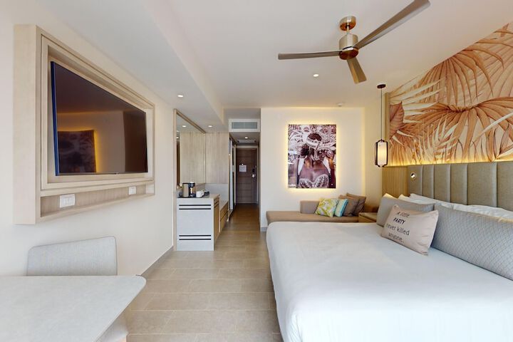 Room 58 of 235