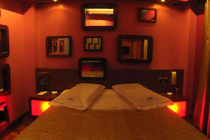 Room 14 of 57