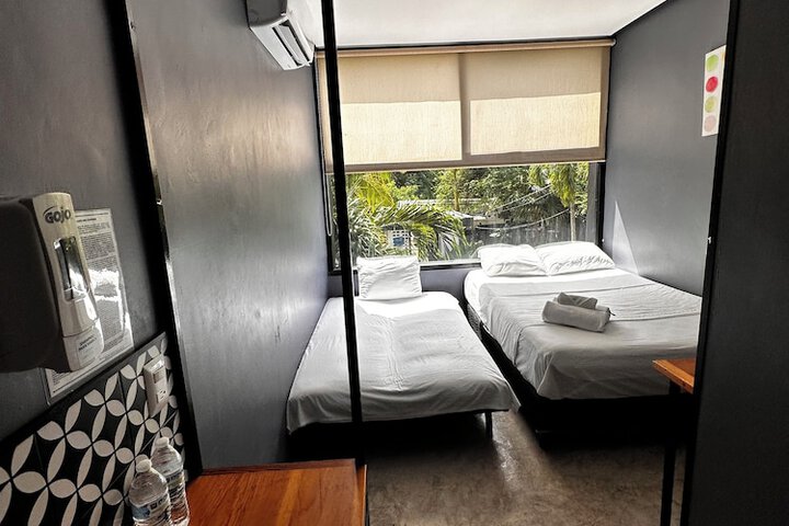 Room 10 of 22