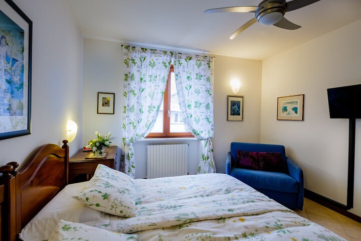 Room 30 of 115