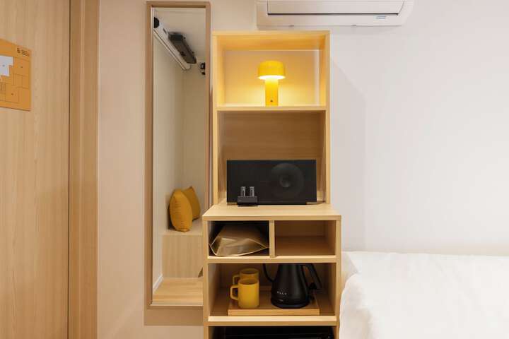 Room 10 of 152