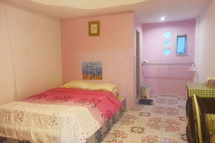 Room 15 of 34