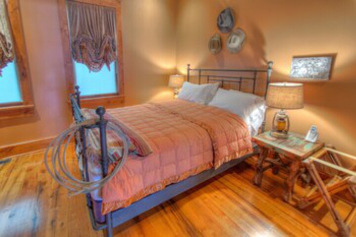 Room 42 of 51