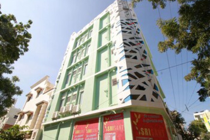 OYO 10835 Hotel Sri Sant
