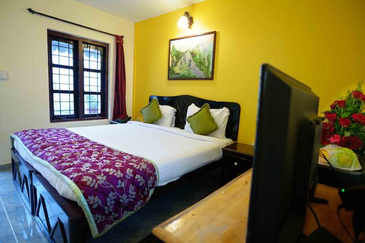 Room 2 of 36