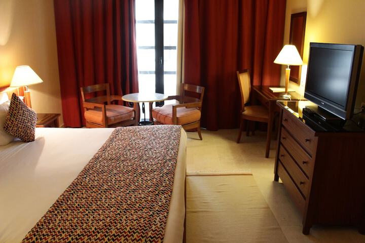 Room 8 of 46