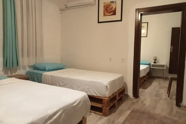 Room 2 of 13