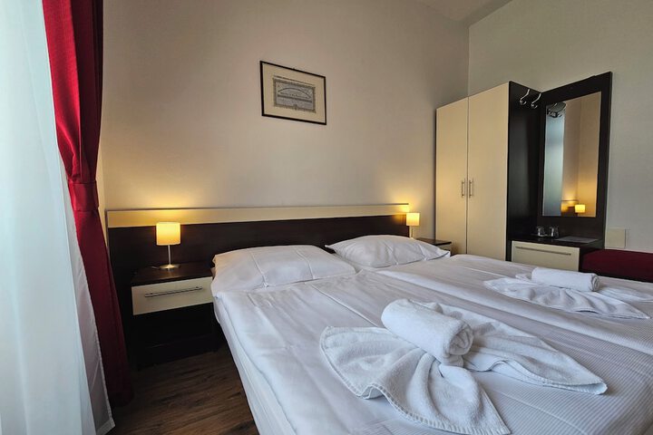 Room 20 of 40