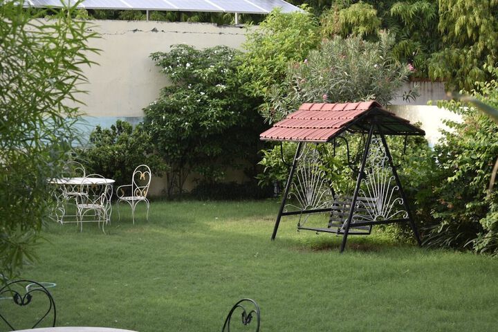 Hotel Exterior 21 of 22