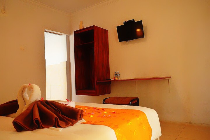 Room 6 of 50