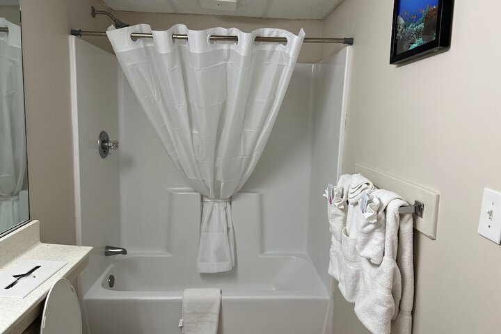 Room 52 of 71