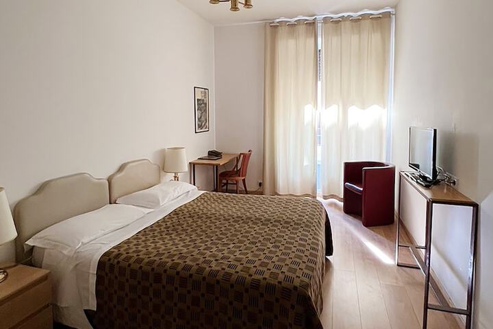 Room 35 of 81