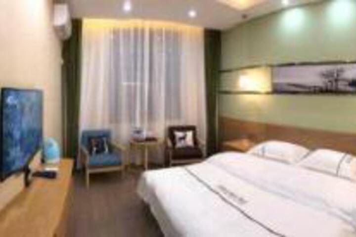 Room 6 of 6