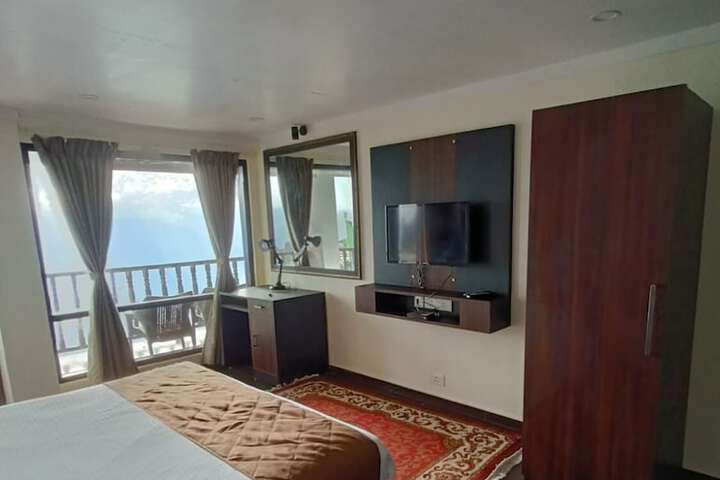 Room 18 of 81