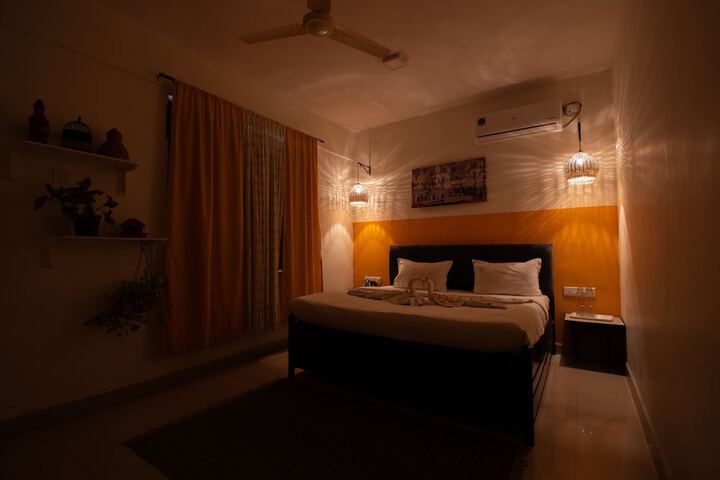 Room 9 of 28