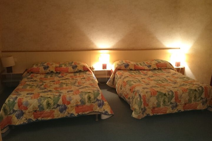 Room 22 of 50