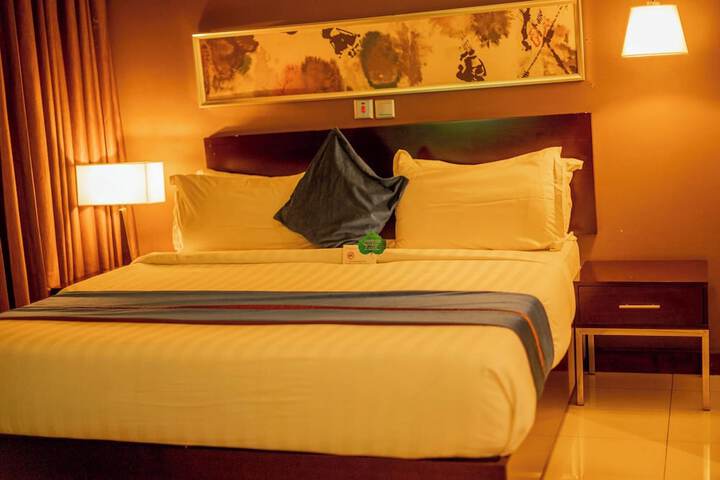 Room 3 of 47