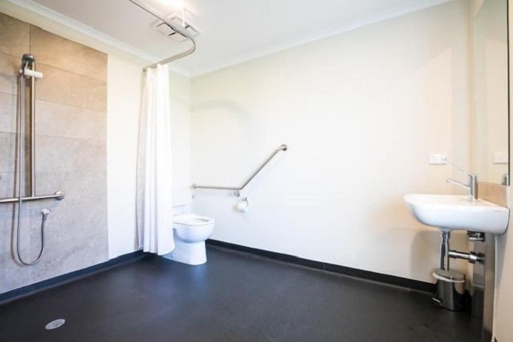 Room 8 of 17