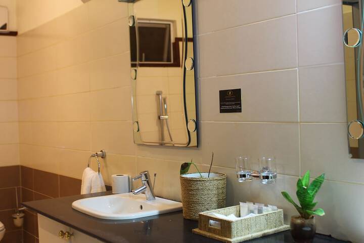 Room 44 of 68