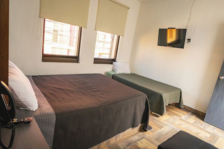 Room 7 of 11