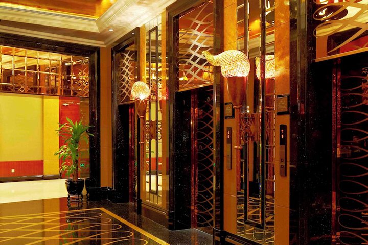Hotel Interior 5 of 192